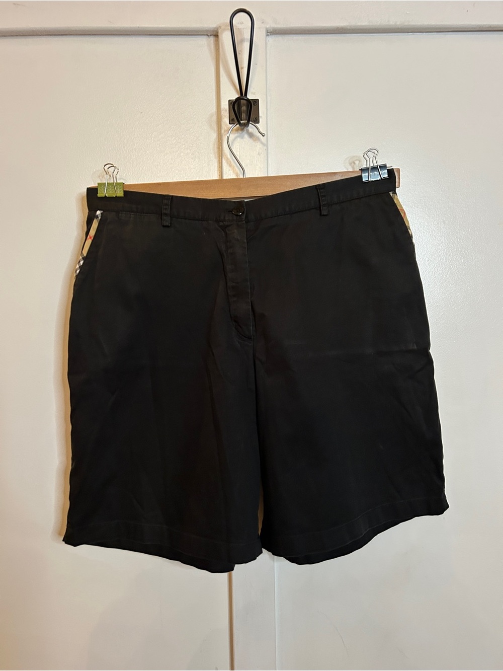 Burberry Golf Black Casual Women’s Shorts with Signature Check Pocket Trim